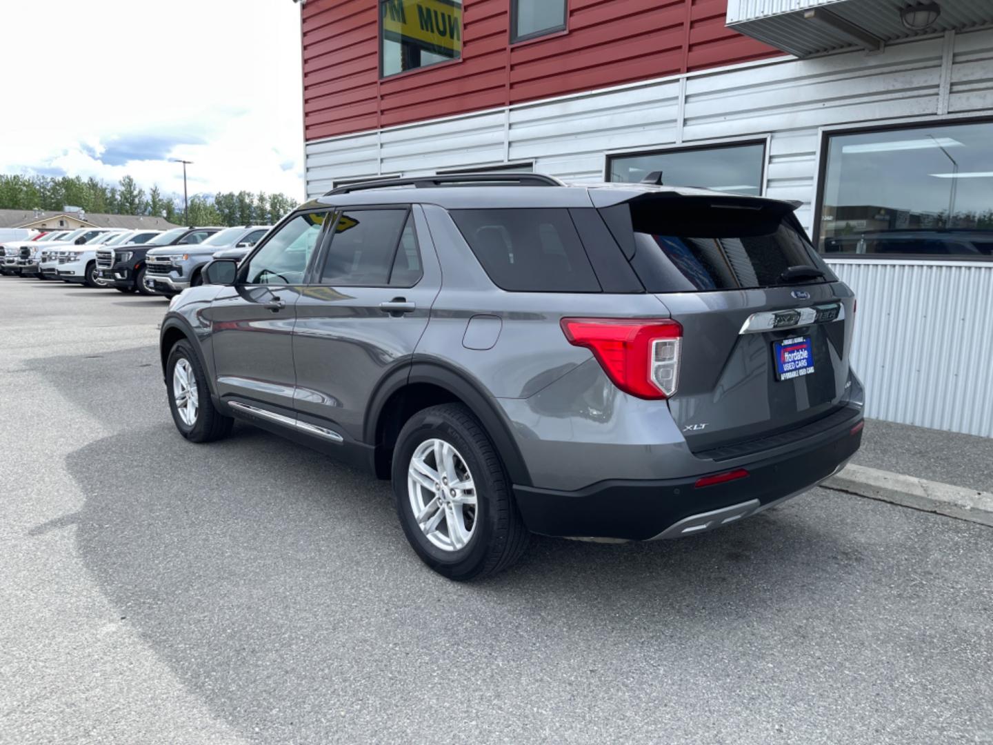 2023 GRAY FORD EXPLORER XLT (1FMSK8DH2PG) with an 2.3L engine, Automatic transmission, located at 1960 Industrial Drive, Wasilla, 99654, (907) 274-2277, 61.573475, -149.400146 - Photo#2